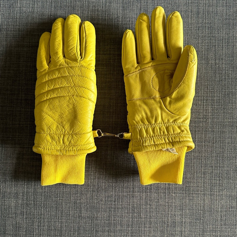Saranac Vintage ski gloves